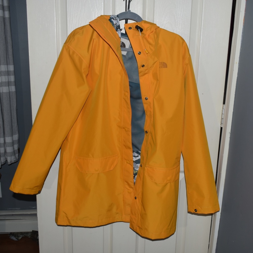 The North Face Women's Liberty Woodmont Rain Jacket